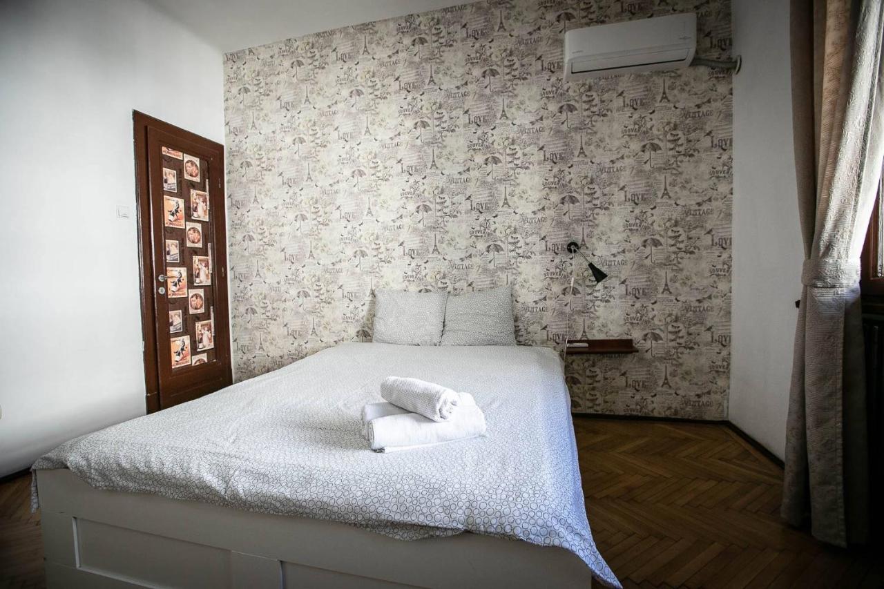 Cismigiu Garden Studio Lejlighed Bukarest Eksteriør billede