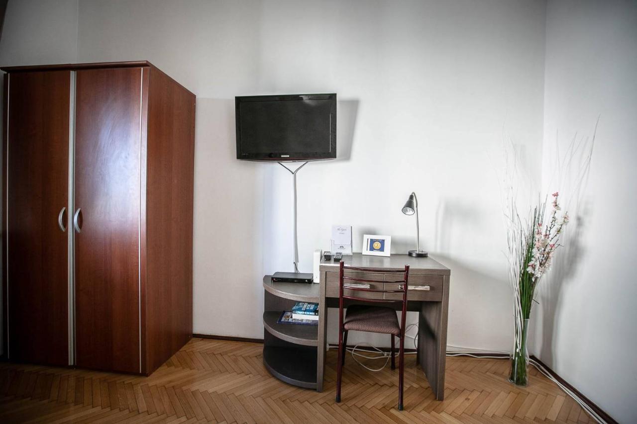 Cismigiu Garden Studio Lejlighed Bukarest Eksteriør billede